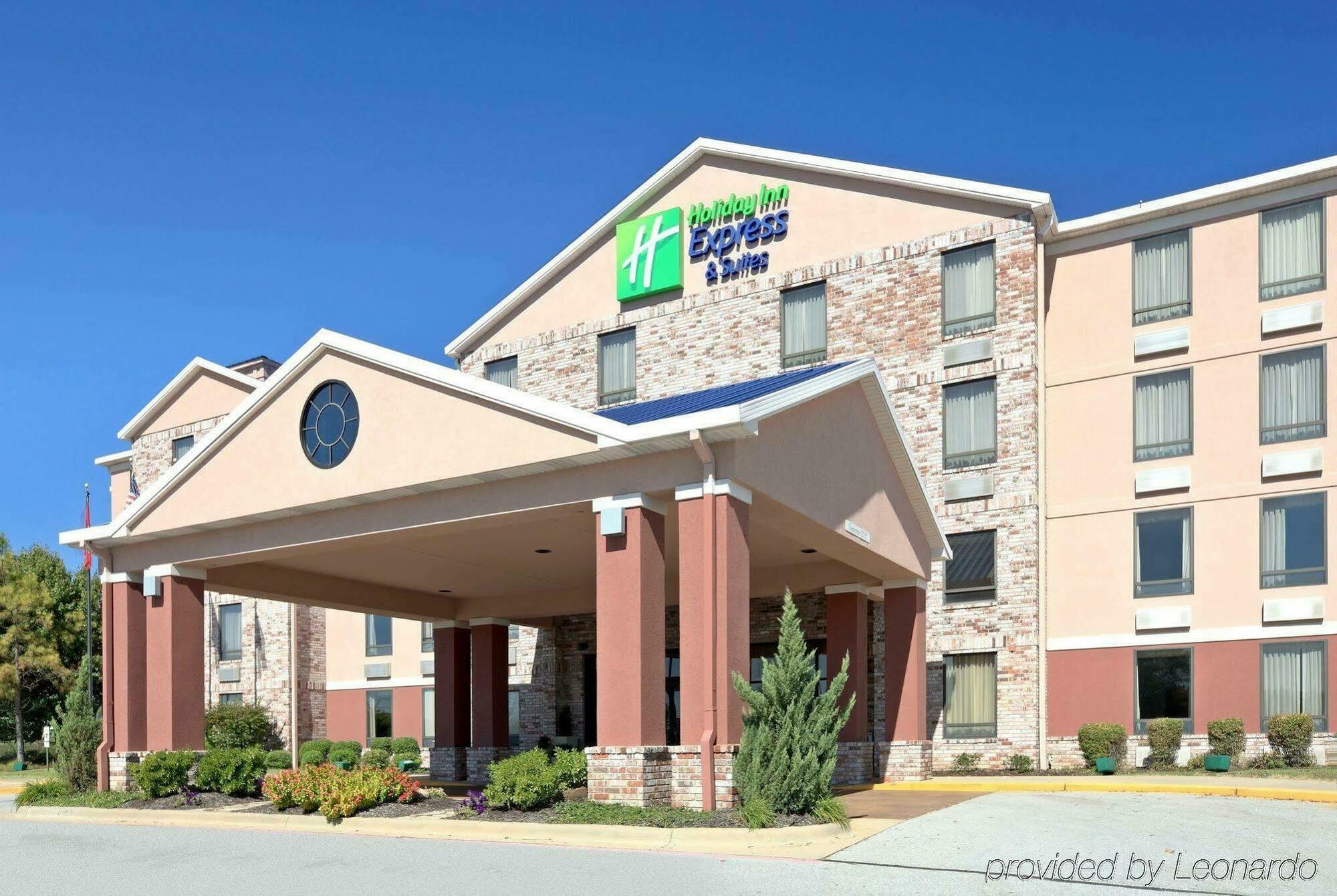 Holiday Inn Express Hotel & Suites Harrison Extérieur photo